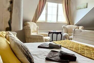 צימר Dulrush Lodge Guest House, Restaurant And Self Catering