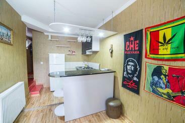 پانسیون Anastasia Guesthouse