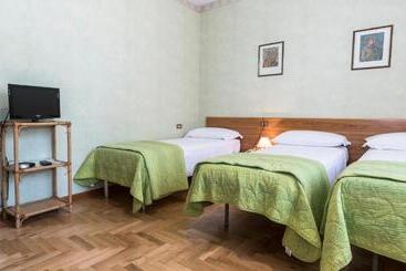 ペンション Camere R 75