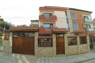 بنسيون Ego 2 Guesthouse