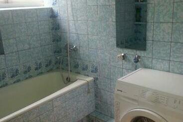 ペンション Maia S Polish Guest House