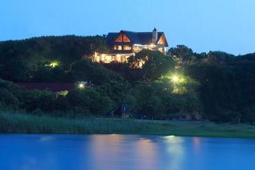 پانسیون Pearl Moon Boutique Suites