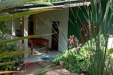 פנסיון Sanjana Home Stay