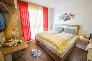 هتل آپارتمان Bergparadies   Inklusive Eintritt In Die Alpentherme