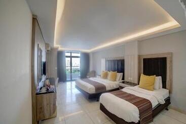 هتل Shweiki International