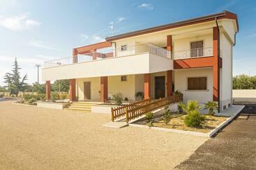 בית מלון כפרי Tenuta Gurgo