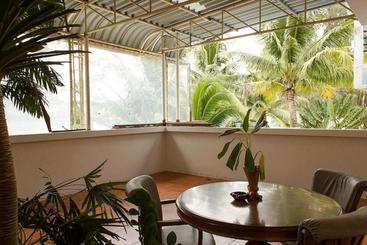 펜션 Baan Natacha Beachfront Guesthouse