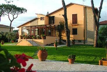 Пансион B&b Villa Acero