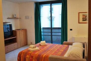 پانسیون Caravaggio Apartments