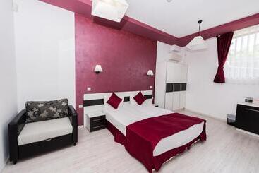 Пансион Polina Beach