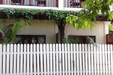 פנסיון Pongkham Residence