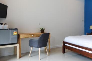 膳宿费 The Snug Airportel   Phuket Airport