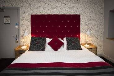 旅馆 The Bull Inn