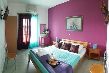 アパートホテル Maistrali Studios