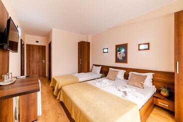 膳宿费 Casa Royal Pe Plaja Belona