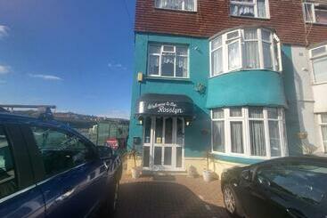 膳宿费 The Rosslyn