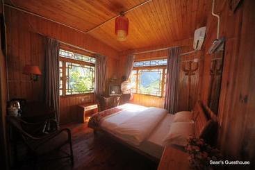 پانسیون Tiger Leaping Gorge Sean’s Spring Guesthouse