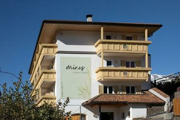 Garni Hotel Mir.es