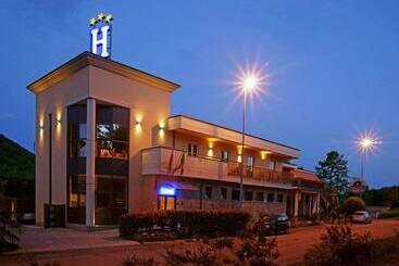 בית מלון כפרי Caprice