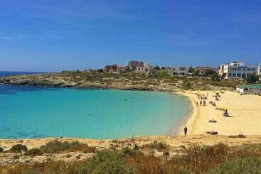 Le Anfore Hotel   Lampedusa