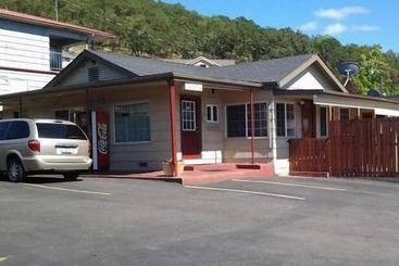 فندق على الطريق Roseburg Inn