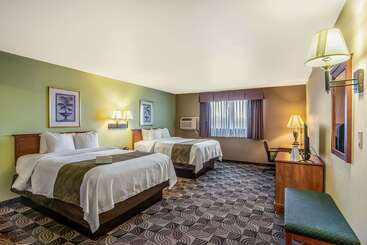 בית מלון כפרי Quality Inn & Suites