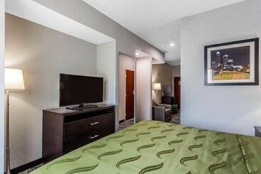 ホテル Quality Suites Pineville  Charlotte