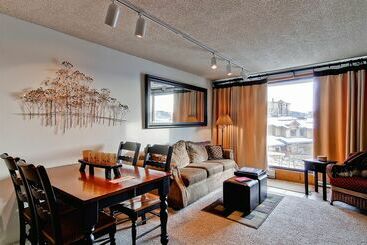 هتل Torian Plum Plaza 207