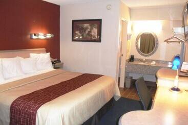 בית מלון כפרי Rodeway Inn