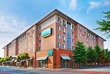 هتل Staybridge Suites Chattanooga Downtown  Convention Center, An Ihg
