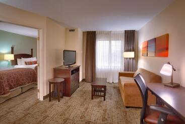 호텔 Staybridge Suites Peoria Downtown, An Ihg
