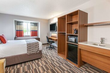 Microtel Inn & Suites By Wyndham Pittsburgh Airport
