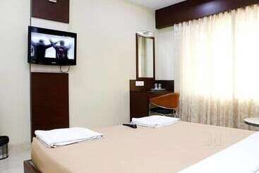 فندق Iroomz Vaishali Residency