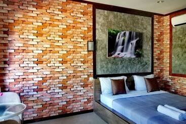 בית מלון כפרי Khun Naparn Resort