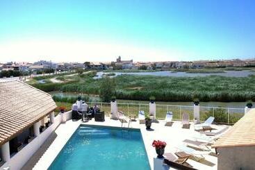 هتل Le Maset En Camargue