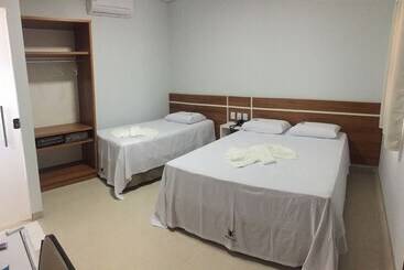 酒店 Marini Palace