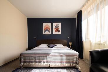 فندق Meteor Family