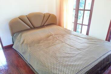 ホテル Ruenlookmai Resort