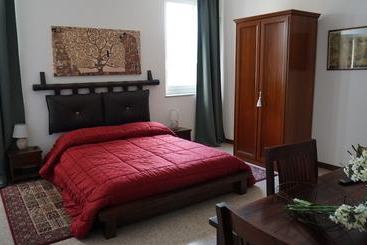 مبيت وإفطار L Abete Rosso Sul Po