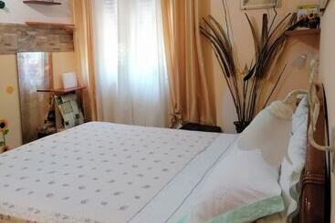 פנסיון B&b Fabra Casa Mia E Non Solo