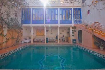 پانسیون Maison D Hôtes Dar Farhana