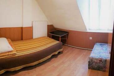 膳宿费 Muskátli üdülőház