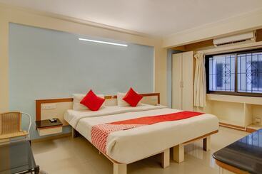Capital O 40904 Hotel Satish Executive