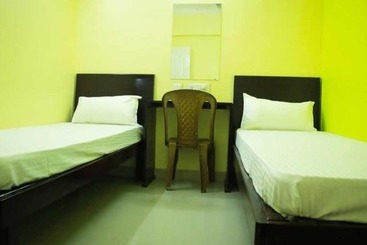 Отель Raga Residency