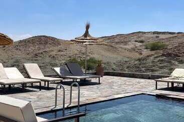 호텔 The White Camel Lodge