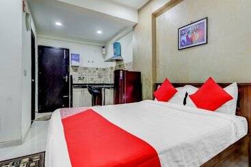 فندق Urbanite By Oyo Rooms