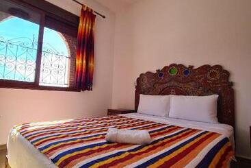 پانسیون Casa Blue Star