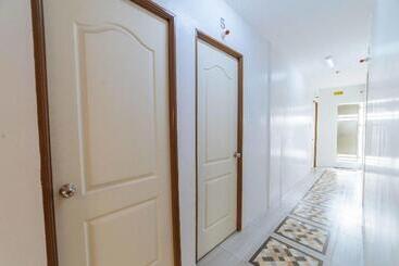 펜션 Reddoorz @ San Antonio Binan