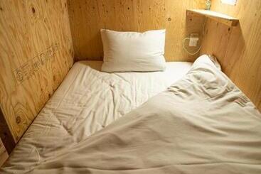 هاستل Bed N Chill Shippoya 七宝屋