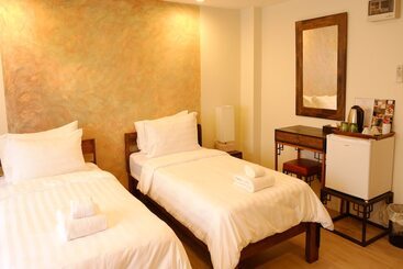 هتل Arcadia Maephim Serviced Apartment